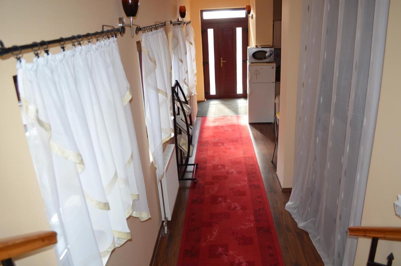 セゲド Holdfenyszallas Bed & Breakfast エクステリア 写真